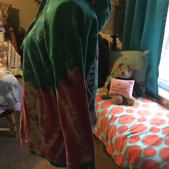 Ivory Ella Size Small Tie Die Sweatshirt - Picture 2 of 4